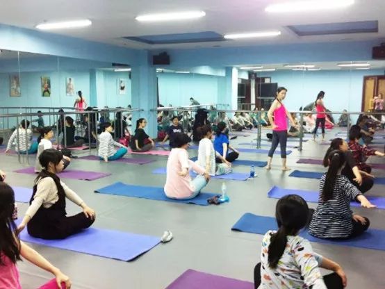 顺产和剖宫产都经历过的感受,剖宫产和顺产哪个疼