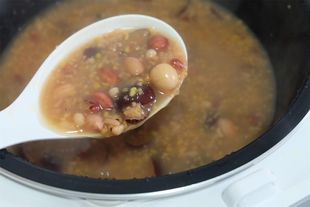 自制八宝粥更粘稠需要加什么调料,商用自制八宝粥的家常做法