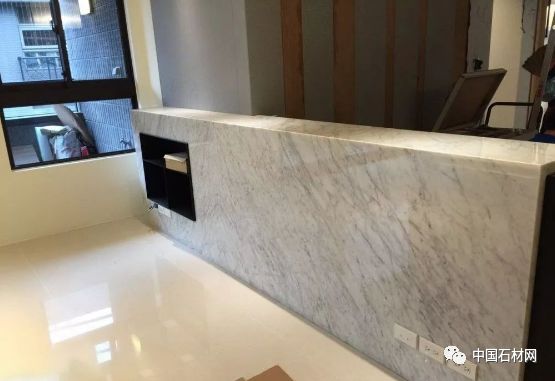 真是浪费，100多万的爵士白大理石装成这样，还好我不是业主