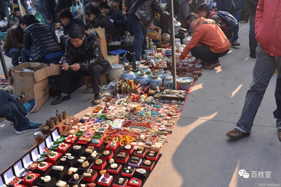 新手摆地摊进货该怎么选货,新手想摆地摊在哪里找货源