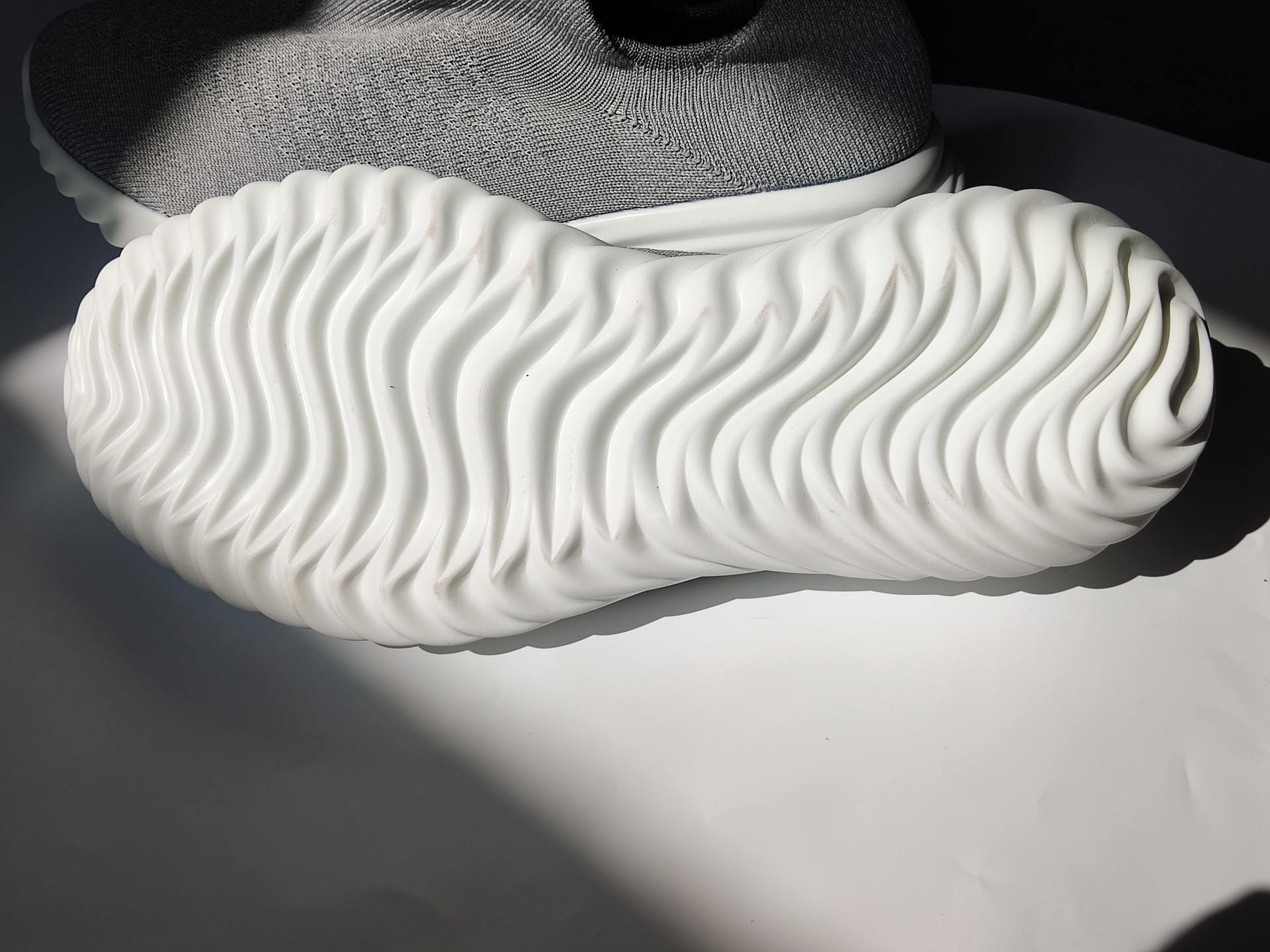 小米有品上新：耐穿好穿的基础款休闲鞋