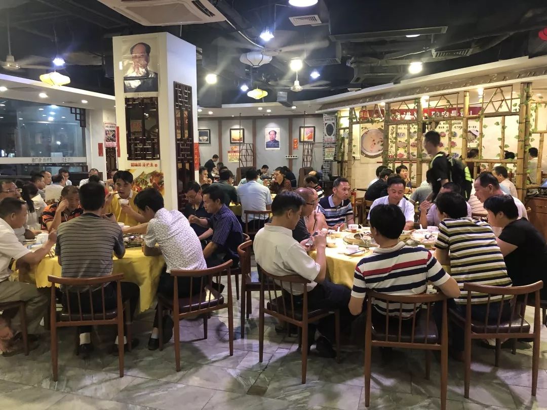 南海有间专注食驴肉的爆抵农庄，人均40元叹全驴宴