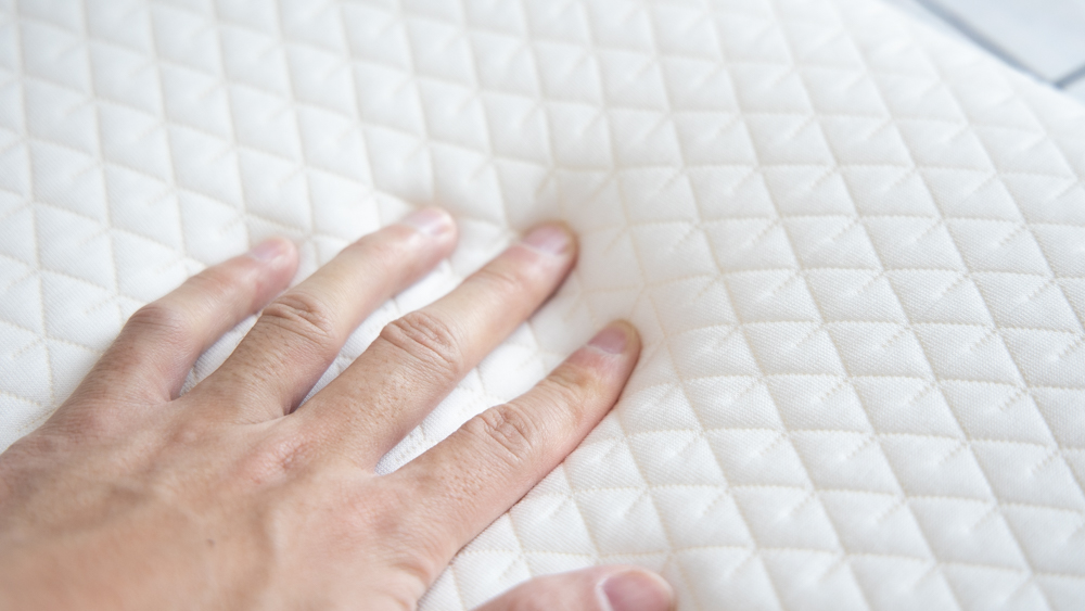 妈妈们都给宝宝枕什么样的枕头呢,什么枕头透气性最好适合宝宝枕