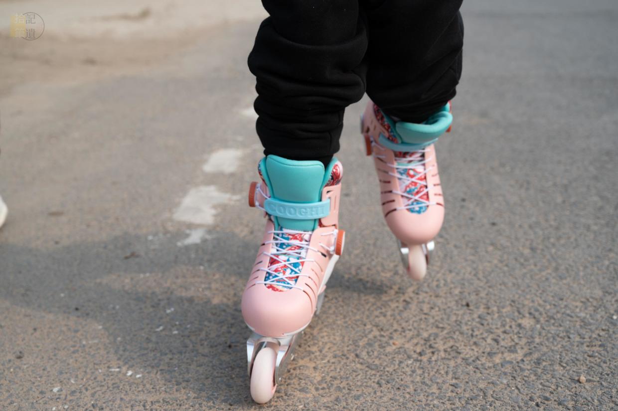 cooghi酷骑轮滑鞋测评,儿童轮滑鞋斯威跟酷骑哪个好