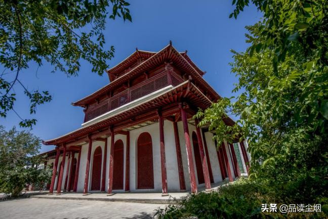 *疆新**行,回王与回王坟