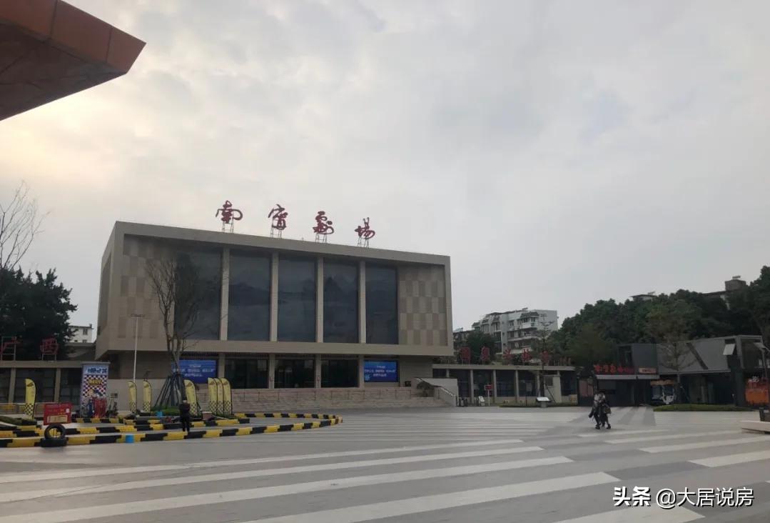 从万达到万科里，星光大道商业三剑客已成局，能拯救江南颓势吗？