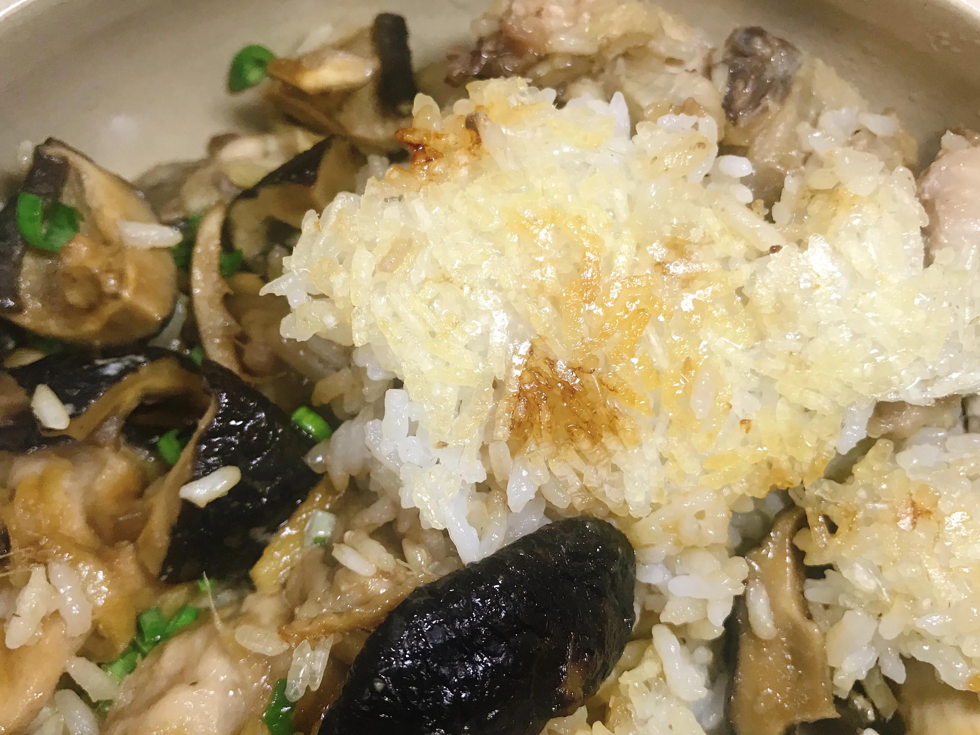 腊肠煲仔饭焦香锅巴,怎么能把煲仔饭做的粒粒分明