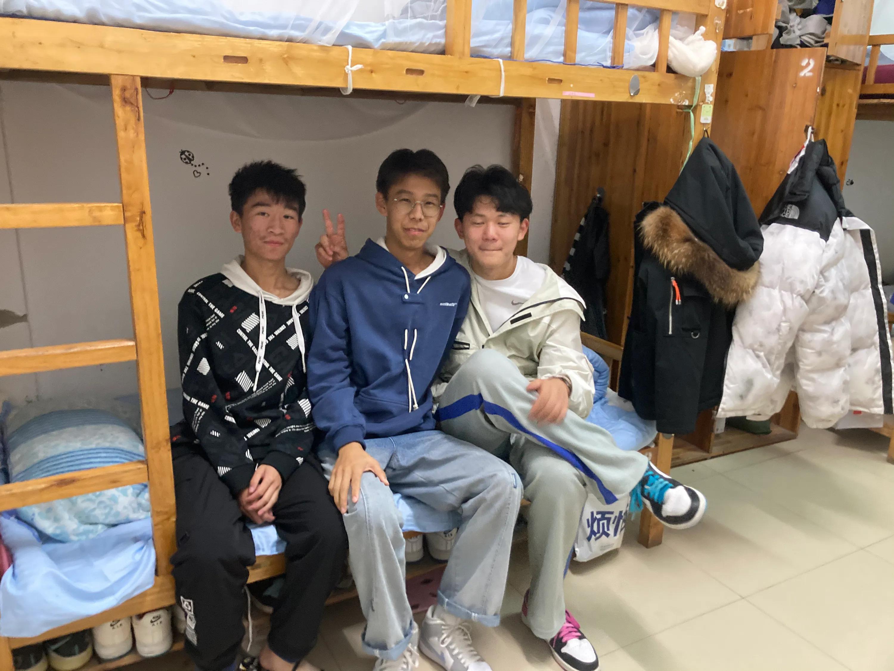 开学第80天：英语朗读批阅赏足球联赛负轻伤