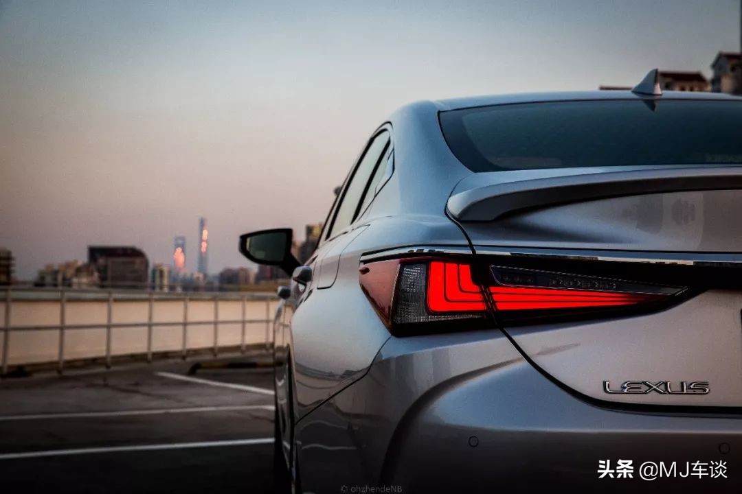 24款雷克萨斯es300顶配试驾,2017年雷克萨斯es300h驾驶体验