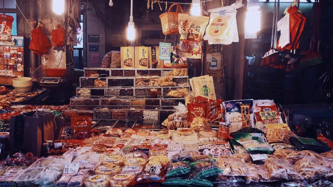 《以家人之名》完结倒数，谭松韵生活的城市，居然藏着太多惊喜