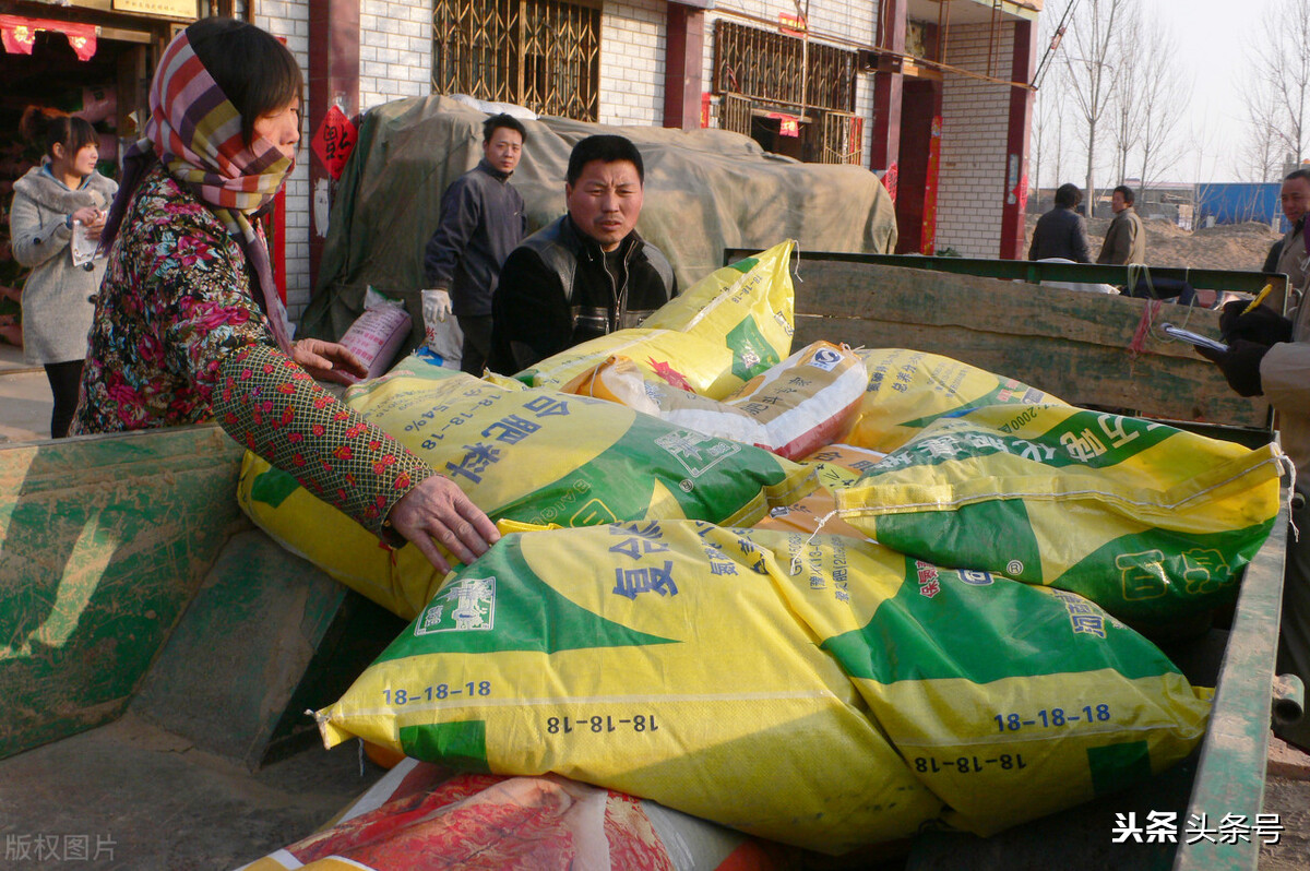 卖肥料怎么样才能赚钱,卖肥料一包能赚多少钱