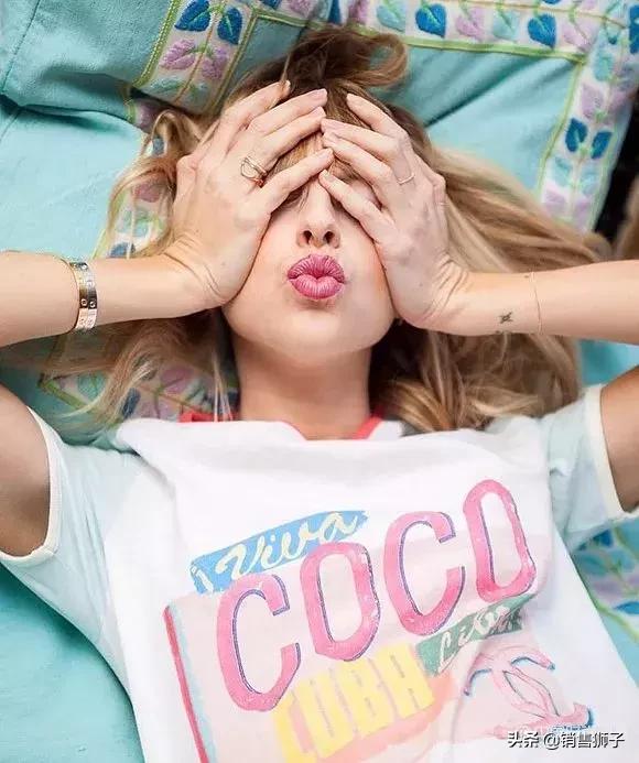 为什么这么多人喜欢t恤,为什么一件t恤卖一百多