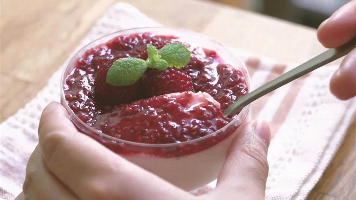 冷冰冰果冻的正确做法,夏天做的果冻怎么才能让果冻好吃