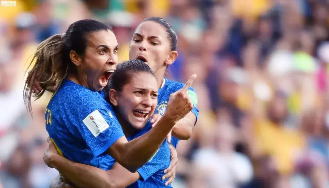 玛塔不是穿裙子的贝利玛塔就是玛塔|MARTA最强之人