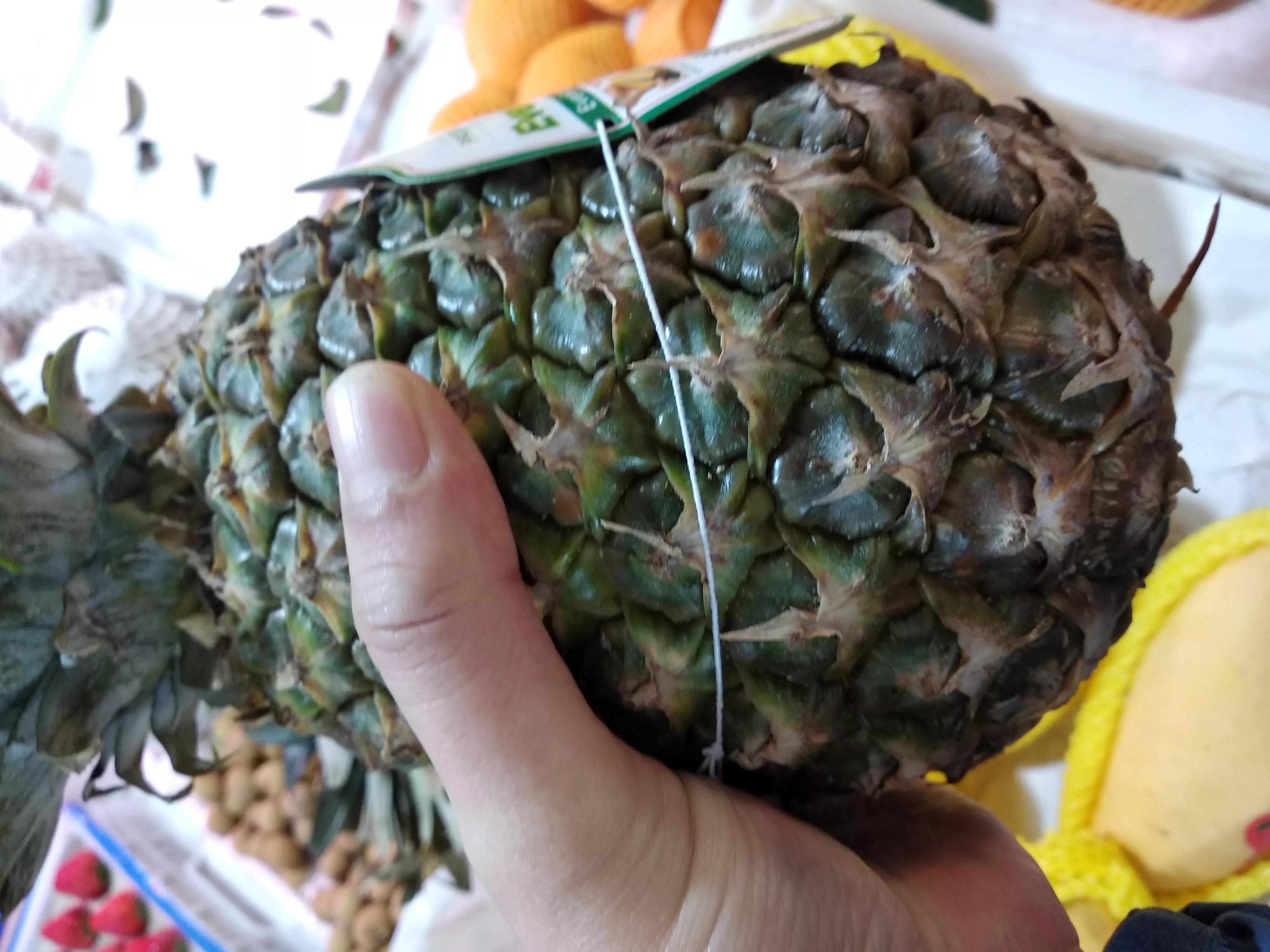 菠萝绿皮好吃还是黄皮好吃,菠萝青皮好还是黄皮好