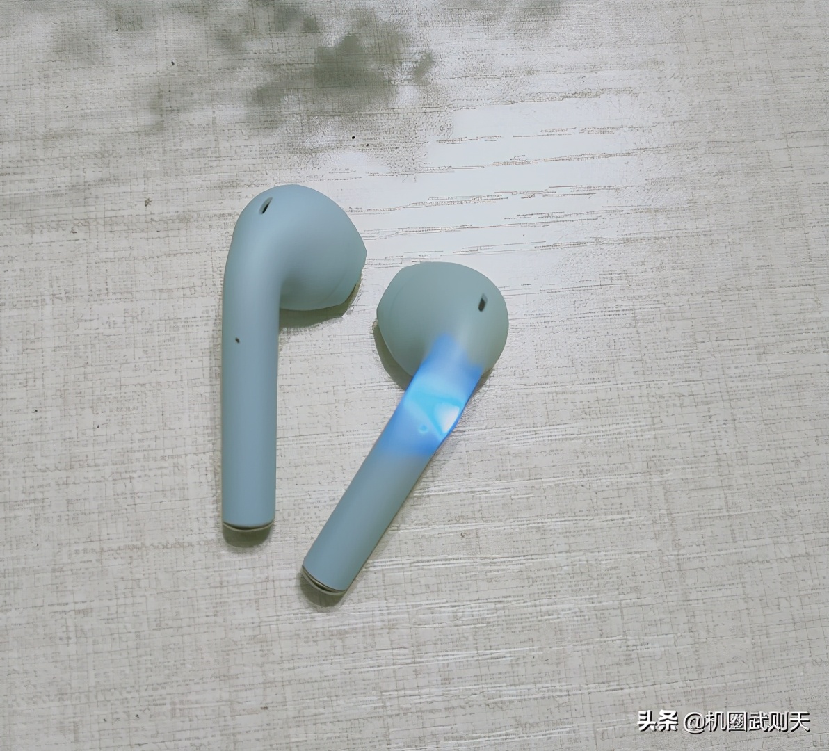 英菲克耳机触摸控制,英菲克蓝牙耳机触控点在什么地方