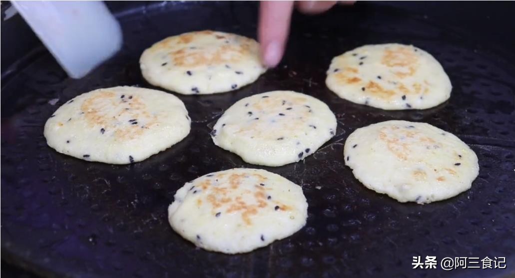 面食新吃法黄豆加个鸡蛋,黄豆和鸡蛋拿来做菜怎么做好吃