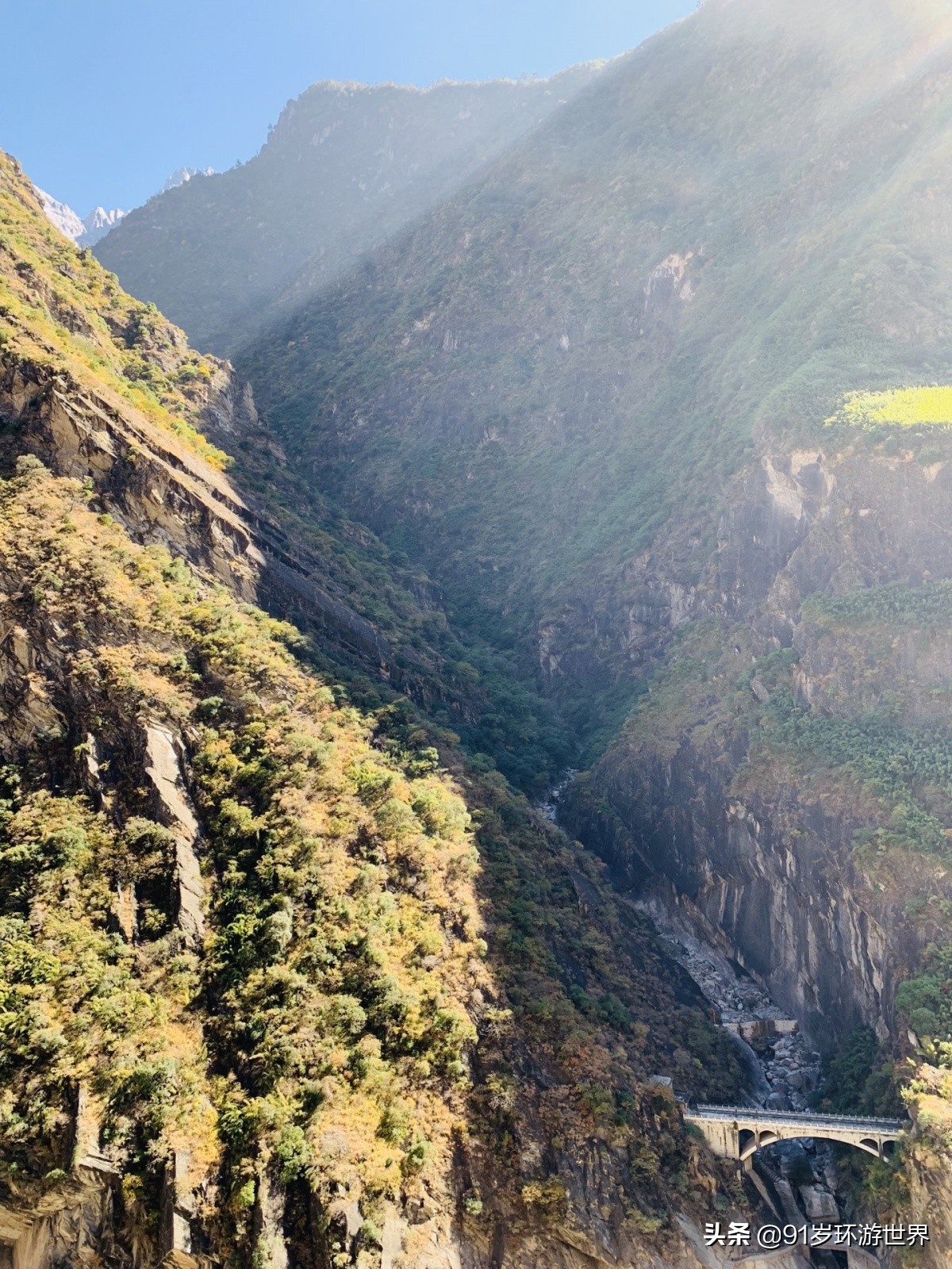 虎跳峡游玩多久比较好,上虎跳和中虎跳哪个壮观