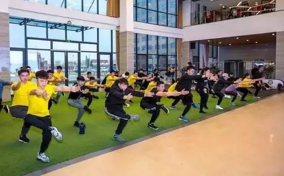 健身教练是怎样学习的,学习健身教练前途怎么样