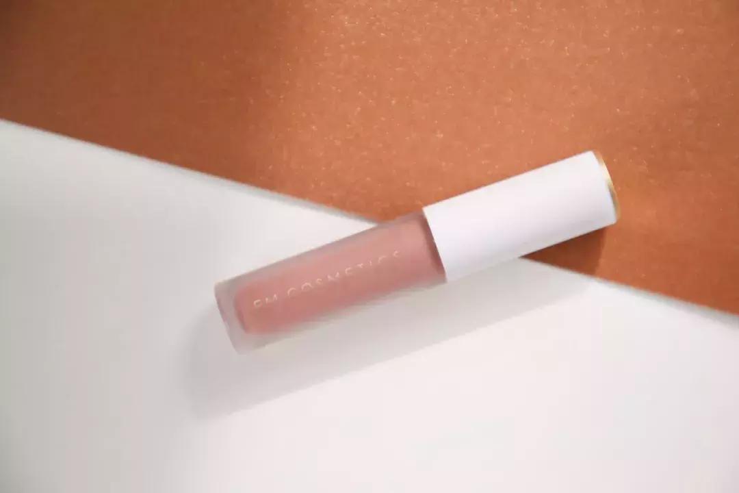 杨幂和刘雯同款口红,杨幂刘雯的口红色号是多少