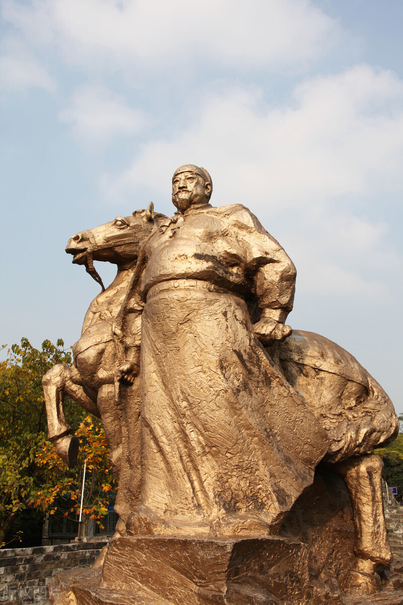 朱元璋真的是猪腰子脸吗,朱元璋的两张面孔