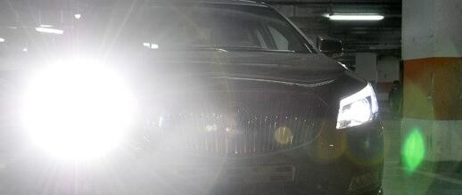 近光灯一高一低怎么调整,大货车解放j6p近光灯太低怎么调