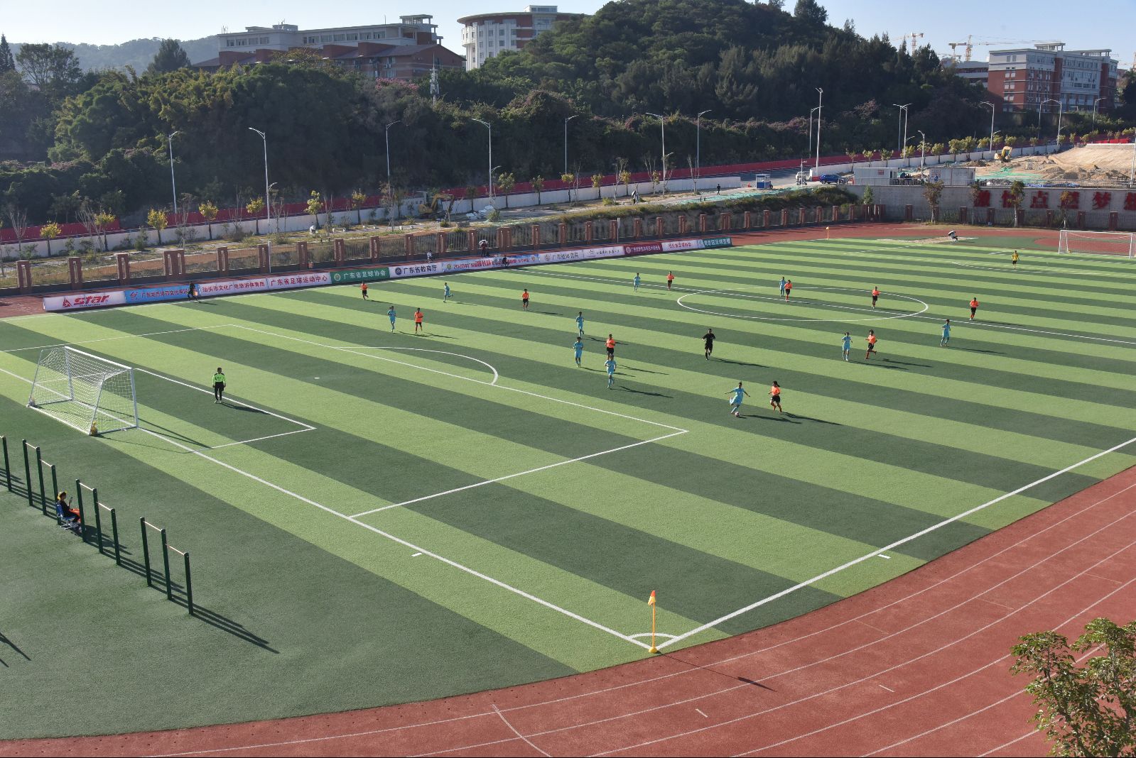 绿茵场上展风采足球小将创佳绩,汕头市第四届足球市长杯开幕式