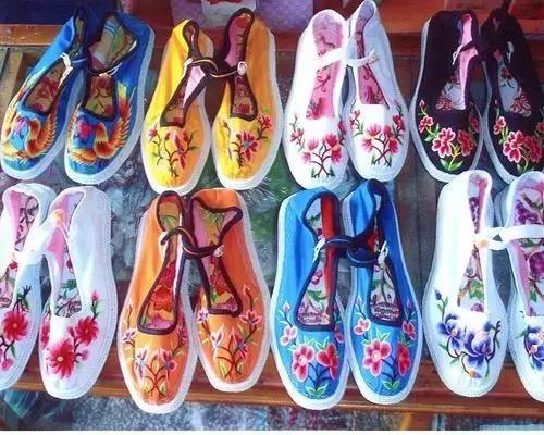 传统纯手工绣花鞋,中国风手工刺绣绣花鞋