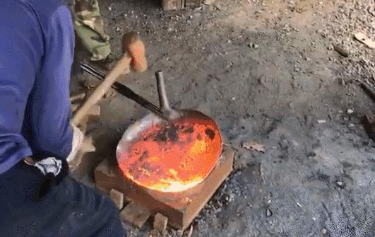 这锅绝了！没放一滴油，喷香诱人还不粘，秒杀饭馆招牌，全家人吃到连渣都不剩