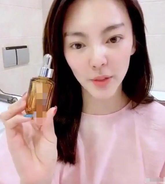 张雨绮回应鼻子一大一小不对称,张雨绮现在的鼻子怎么了