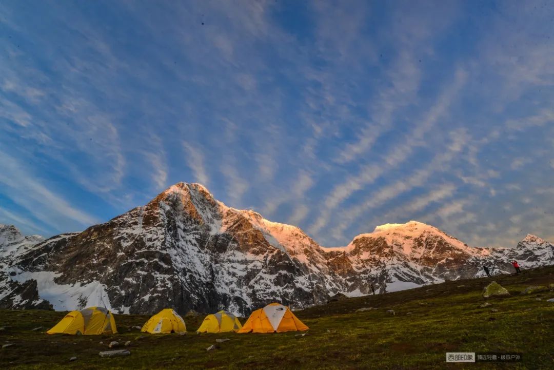 没时间废话了,快去希夏邦马