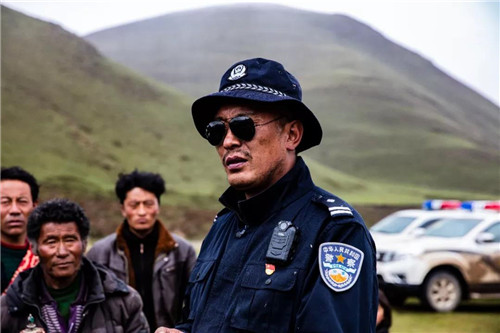 80后的警察已40岁了,80岁老民警