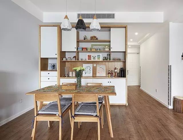 只有客厅怎么设计出一个餐厅,只有客厅没有餐厅怎样设计餐厅呢