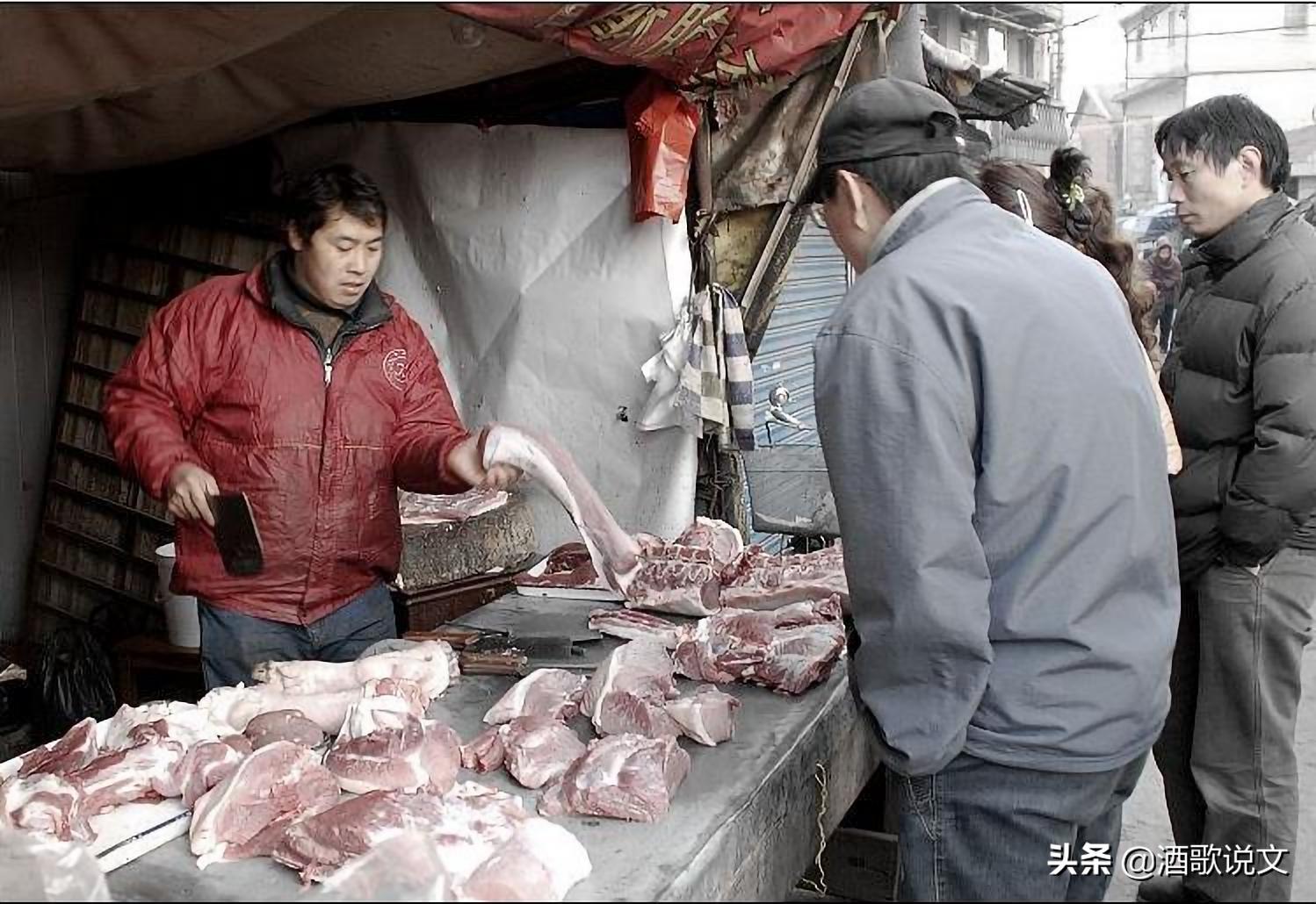 故事：屠户强卖强买，小伙讲了一个段子，先笑后哭丢脸面