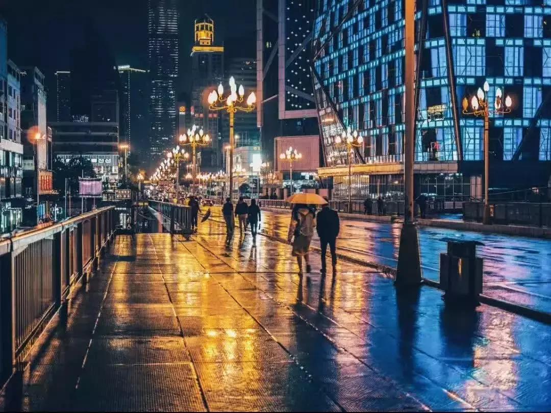 柳州年薪多少才能养活一个家庭,广西柳州月薪3000的生活