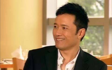 苗侨伟无线五虎互相帮助,五虎苗侨伟三哥