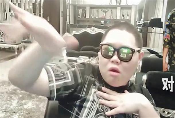 pdd为什么被别人说成骚猪,pdd直播吐槽lbw