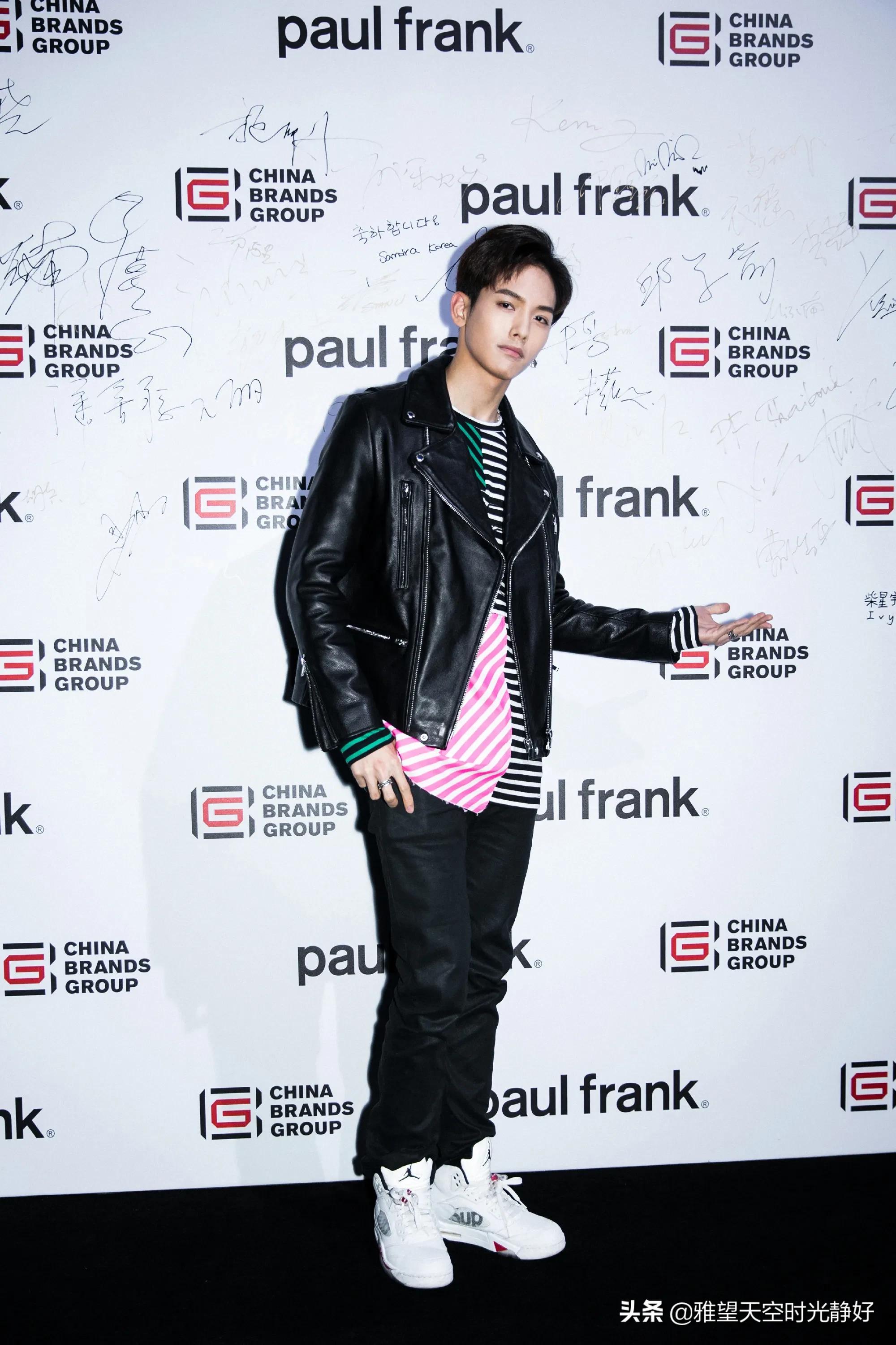 男明星西装穿搭夏季帅气,男士明星皮衣西服外套搭配