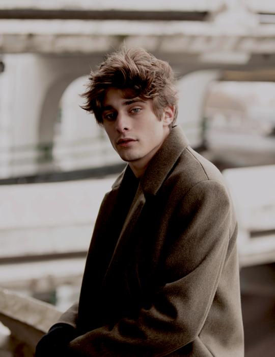 法国帅气男模,法国英俊男模成最帅伏地魔