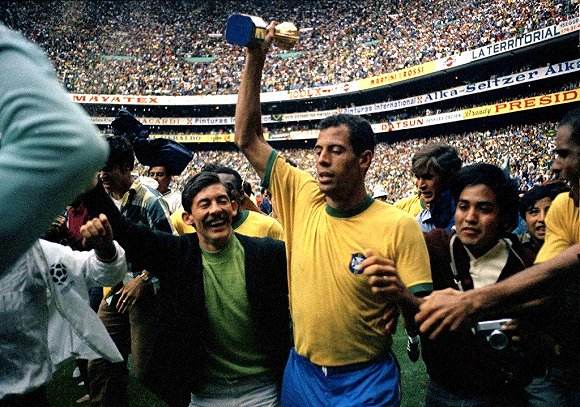 巴西豪门桑托斯,巴西盛产足球巨星