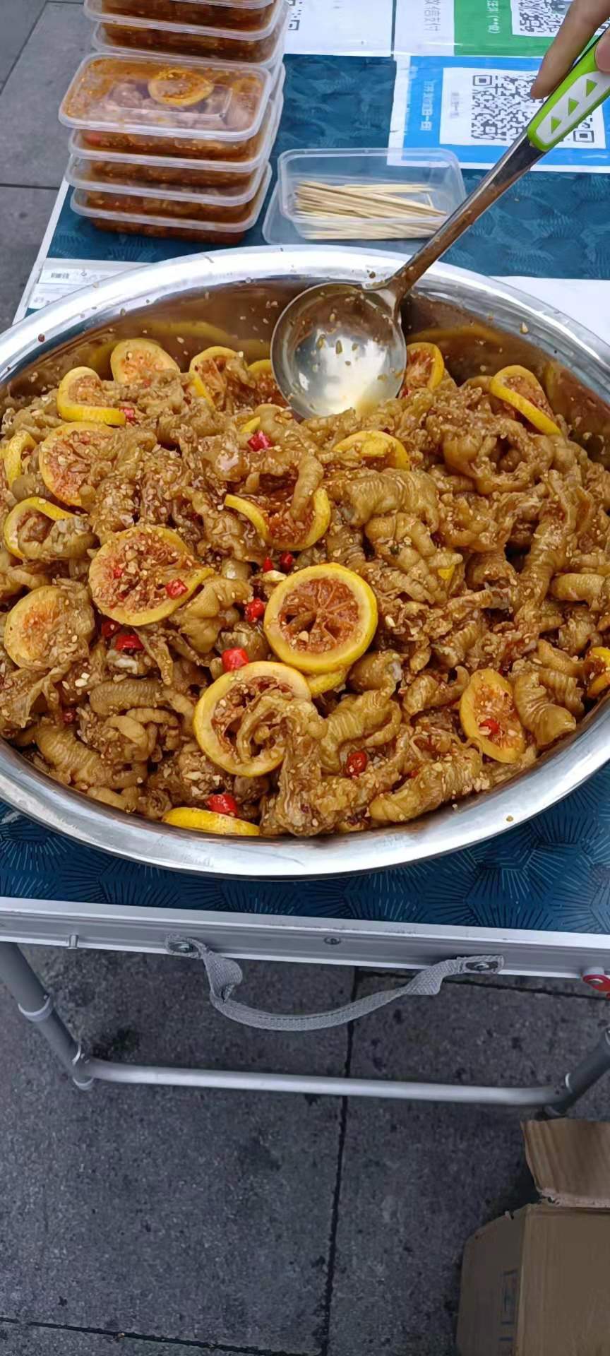 摆摊卖无骨鸡爪的利润怎么样,摆摊无骨鸡爪多少钱一斤