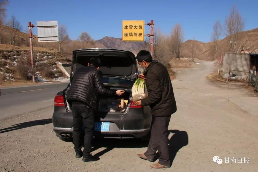 #甘南众志成城抗击疫情#甘南:有这样一群特殊“外卖员”