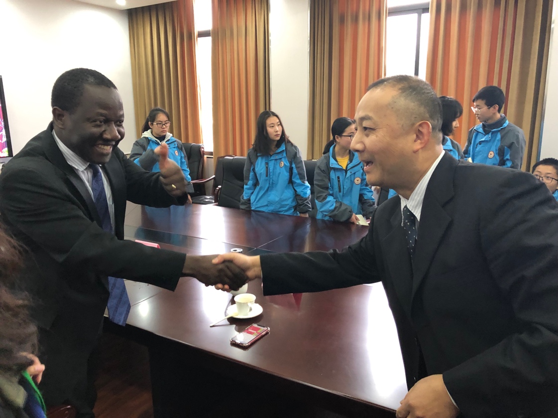 成都通锦中学的模拟联合国迎来了真主席