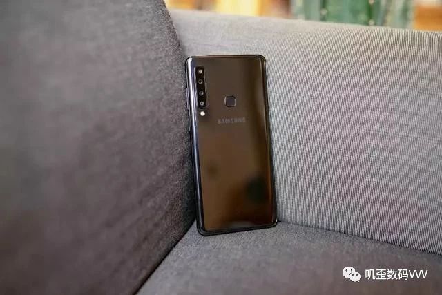 三星手机目前最值得入手的一款,三星手机值得入手的哪一款