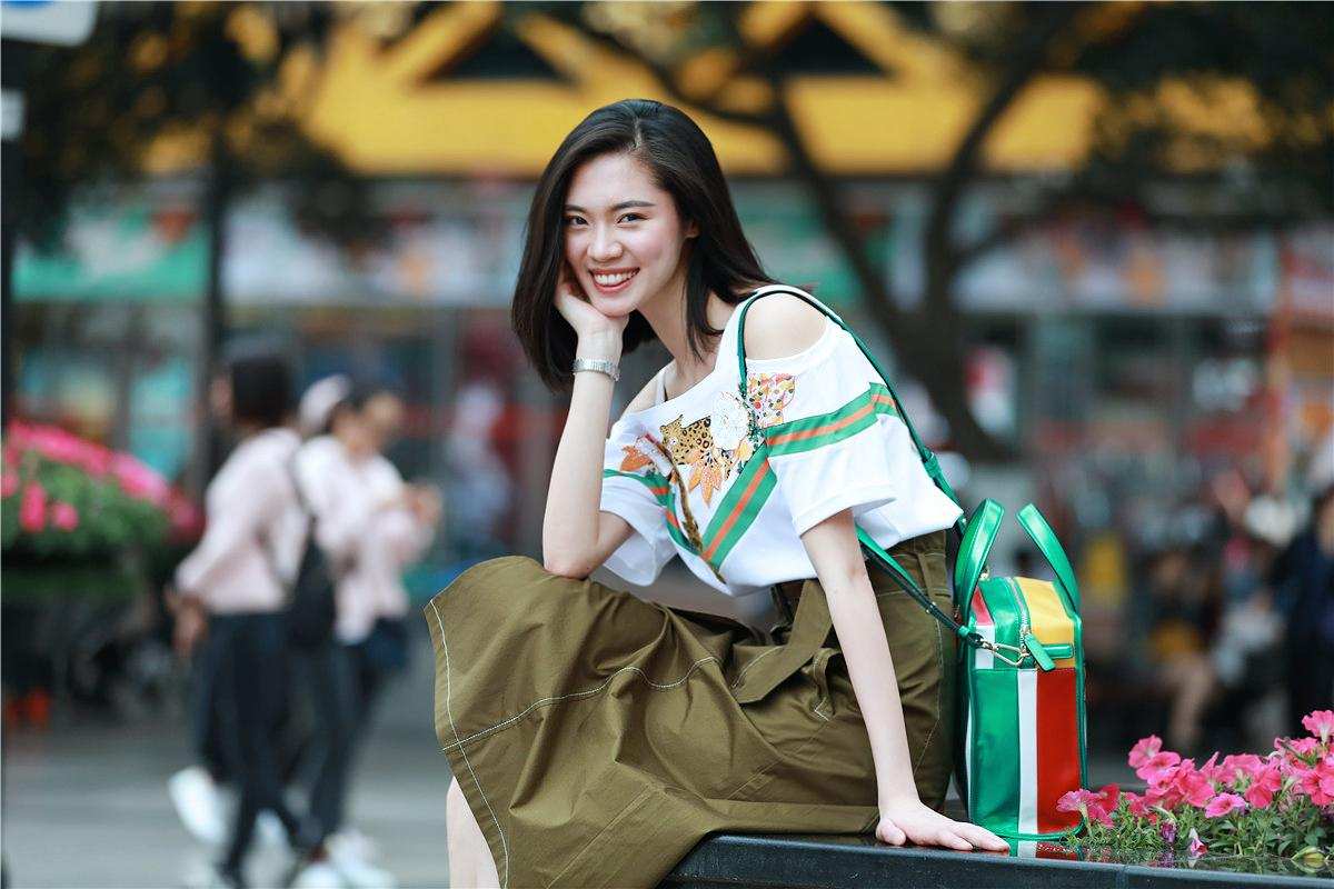 皮肤黑穿搭有什么雷区,皮肤黑穿什么颜色显白平价