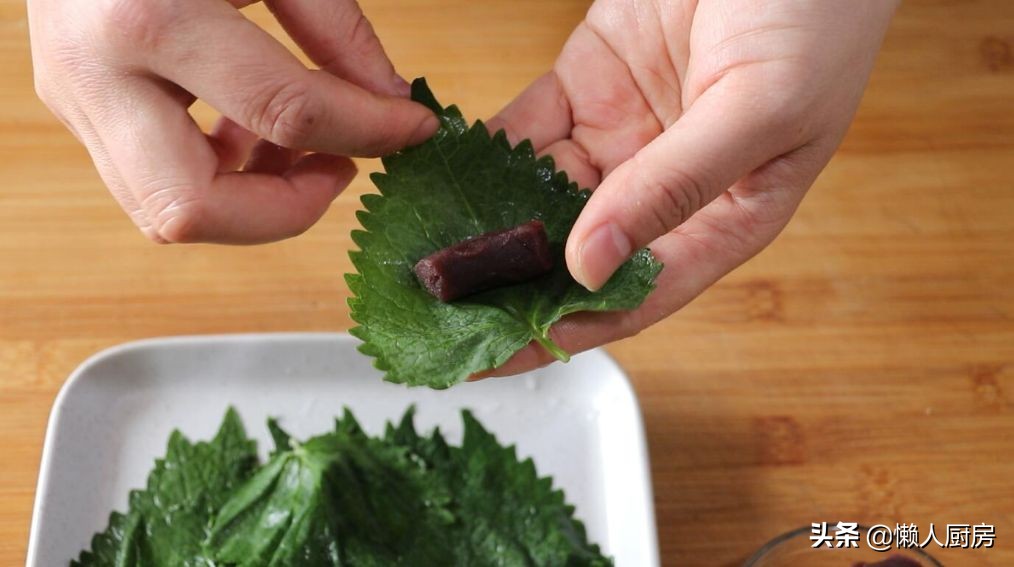 青菜叶做饺子皮的方法,怎样用青菜和面做饺子皮