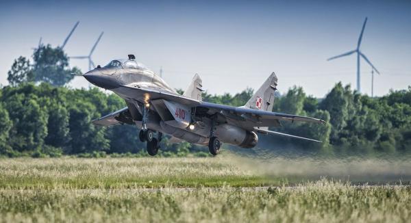 最便宜战机,最便宜一架战斗机多少钱