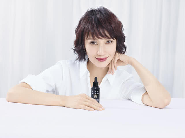 袁泉：出道20年，淡泊名利，不争不抢，她是真正的实力女王