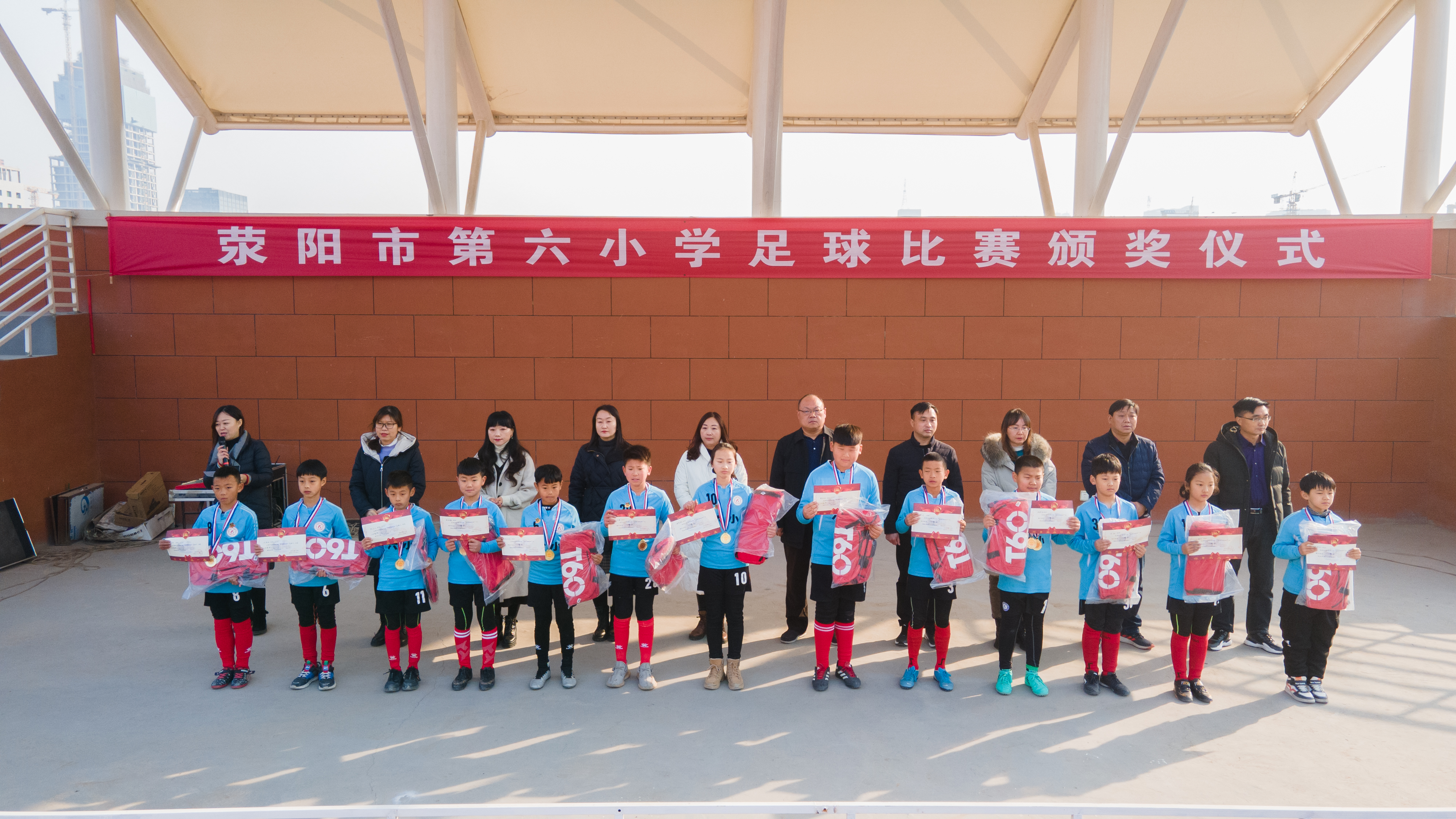 荥阳六小的比赛,河南小学足球比赛荥阳6小