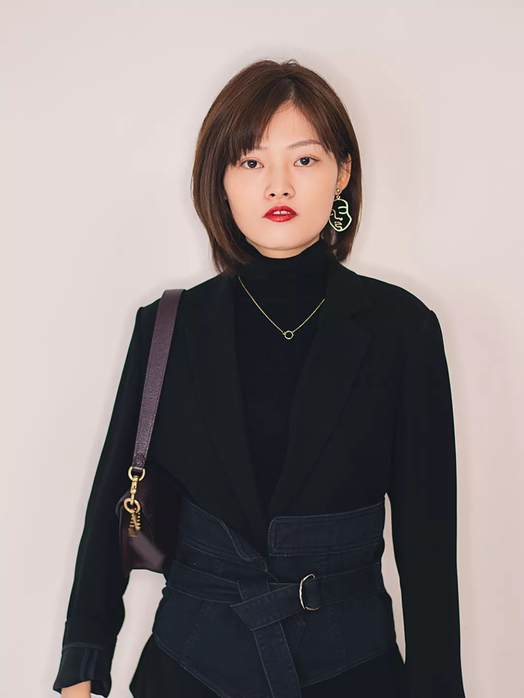 买的衣服不知道怎么穿搭,买了衣服不知道怎么搭配裤子